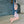 « La suspension du corps permet à l’enfant de découvrir une verticalité naturelle où l’ensemble de ses muscles superficiels à profonds travaillent, de la pointe de ses pieds, des genoux, hanches, dos, caisson abdominal, nuque, en passant même par la ceinture scapulaire et les membres supérieurs, ceci pour se déplacer latéralement et en rotation. Ceci ……développera sa psychomotricité, et même ses fonctions cognitives. »
